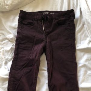 maroon American Eagle jeggings